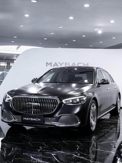 成都86岚图汽车的售后服务让用户无忧出行，迈巴赫未来的豪华车趋势